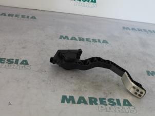 Używane Czujnik polozenia pedalu gazu Peugeot 206 (2A/C/H/J/S) 1.6 16V Cena € 40,00 Procedura marży oferowane przez Maresia Parts