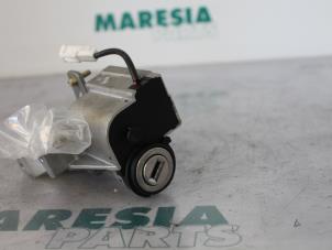Gebrauchte Zündschloss + Schlüssel Lancia Thesis (841) 2.4 20V Preis € 157,50 Margenregelung angeboten von Maresia Parts