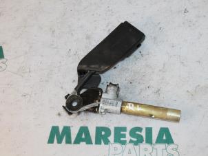 Used Seatbelt tensioner, right Renault Kangoo (KC) 1.4 Price € 25,00 Margin scheme offered by Maresia Parts