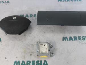 Usagé Kit + module airbag Renault Kangoo (KC) 1.4 Prix € 105,00 Règlement à la marge proposé par Maresia Parts