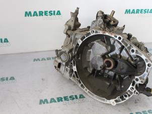 Used Gearbox Peugeot 407 SW (6E) 2.0 HDiF 16V Price € 315,00 Margin scheme offered by Maresia Parts
