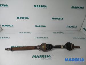 Used Front drive shaft, right Fiat Stilo (192A/B) 1.8 16V 3-Drs. Price € 50,00 Margin scheme offered by Maresia Parts