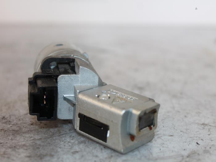 Used Peugeot 307 SW (3H) 1.6 HDi 16V Ignition lock + key 4162XT