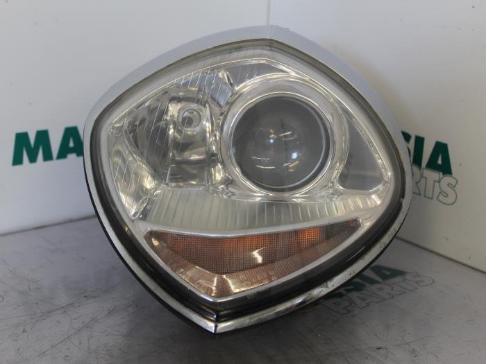Reflektor lewy z Lancia Thesis (841) 2.4 20V 2003