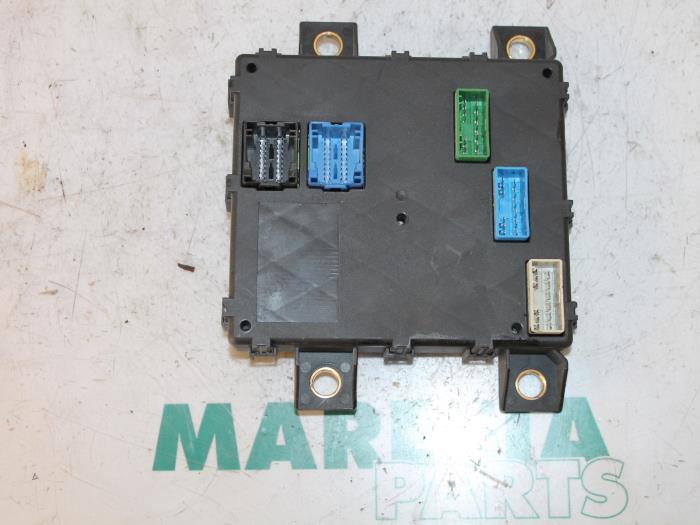 Usagé Ordinateur divers Lancia Thesis (841) 2.4 20V Prix € 75,00 Règlement à la marge proposé par Maresia Parts