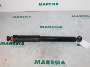 Used Rear shock absorber, right Renault Clio IV (5R) 1.6 Turbo 16V RS 200 EDC Price € 50,00 Margin scheme offered by Maresia Parts