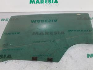 Used Rear door window 4-door, left Renault Clio IV (5R) 1.6 Turbo 16V RS 200 EDC Price € 45,00 Margin scheme offered by Maresia Parts