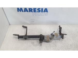 Used Towbar Renault Scénic I (JA) 1.8 16V Price € 50,00 Margin scheme offered by Maresia Parts