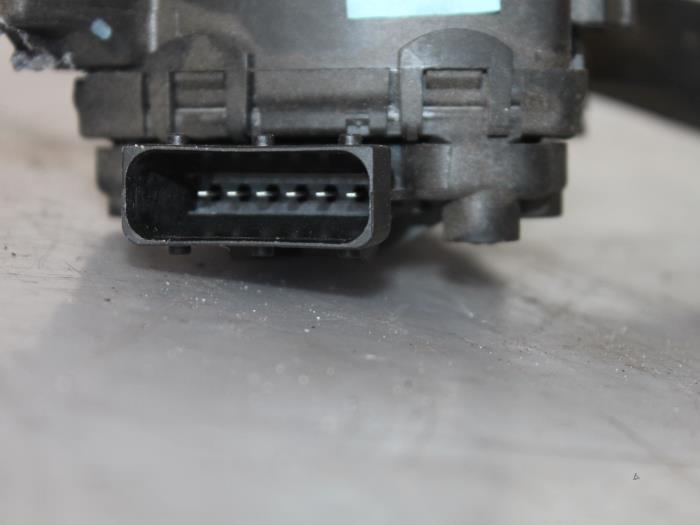 Gaspedalposition Sensor van een Alfa Romeo 159 Sportwagon (939BX) 3.2 JTS V6 24V Q4 2006
