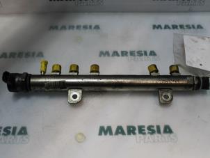Used Fuel injector nozzle Fiat Fiorino (225) 1.3 JTD 16V Multijet Price € 50,00 Margin scheme offered by Maresia Parts