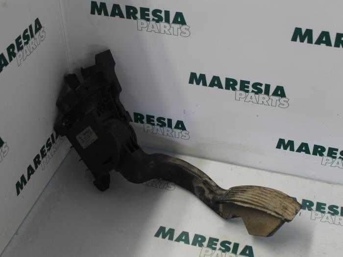 Begagnade Gaspedalsensor Fiat Fiorino (225) 1.3 JTD 16V Multijet Pris € 60,50 Inklusive moms erbjuds av Maresia Parts