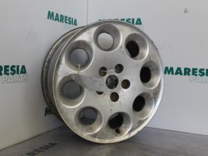 Usados Llanta Alfa Romeo 166 2.0 Twin Spark 16V Precio € 85,00 Norma de margen ofrecido por Maresia Parts