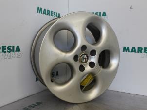 Używane Obrecz Alfa Romeo GTV (916) 2.0 16V Twin Spark Cena € 85,00 Procedura marży oferowane przez Maresia Parts