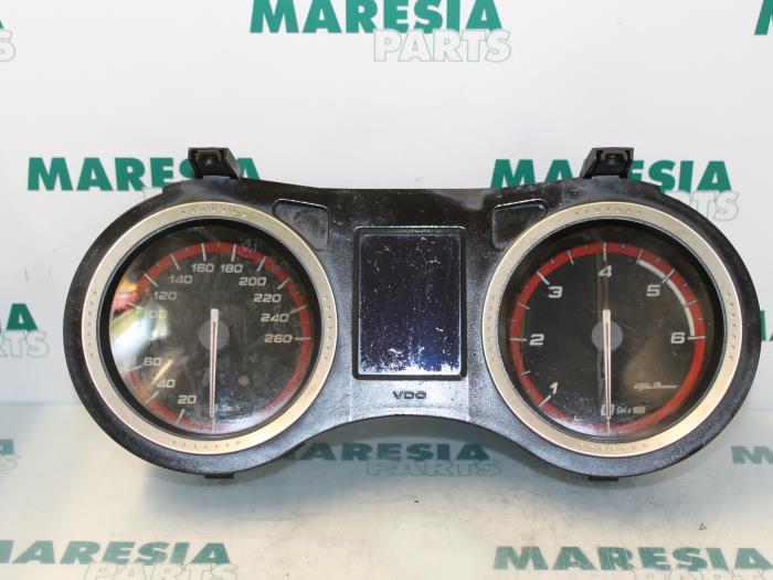 Begagnade Instrumentpanel Alfa Romeo Brera (939) 2.0 JTDm 16V Pris € 173,25 Marginaltabell erbjuds av Maresia Parts