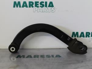 Używane Wahacz zawieszenia prawy tyl Alfa Romeo Brera (939) 2.0 JTDm 16V Cena € 35,00 Procedura marży oferowane przez Maresia Parts