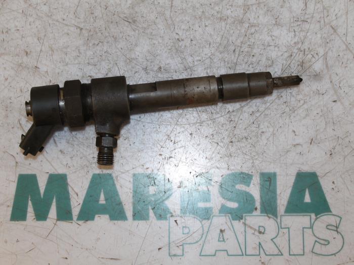 Usagé Injecteurs Alfa Romeo 156 (932) 2.4 JTD Prix € 75,00 Règlement à la marge proposé par Maresia Parts