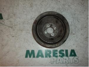 Używane Kolo pasowe walu korbowego Alfa Romeo GT (937) 2.0 JTS 16V Cena € 40,00 Procedura marży oferowane przez Maresia Parts