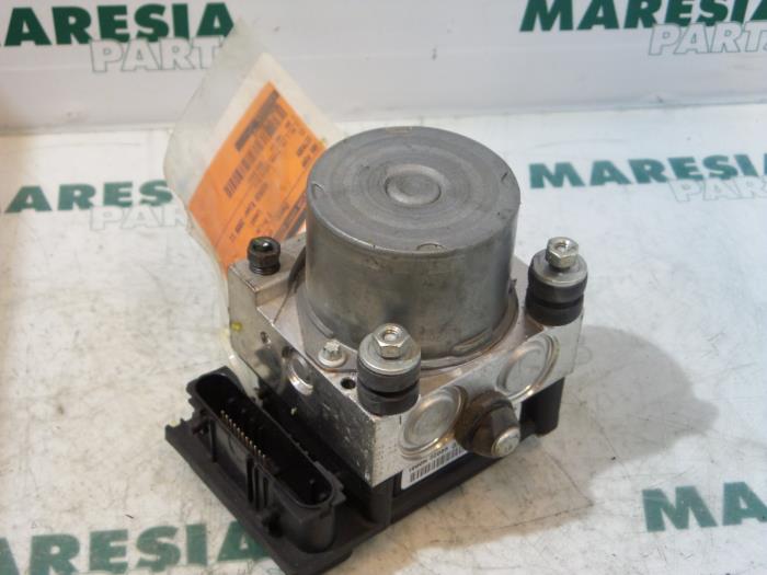 Begagnade ABS-pump Citroen C1 1.0 12V Pris € 25,00 Marginaltabell erbjuds av Maresia Parts