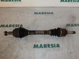 Used Front drive shaft, left Peugeot Partner 1.9D Price € 40,00 Margin scheme offered by Maresia Parts