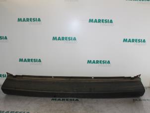 Used Rear bumper component, central Fiat Doblo (223A/119) 1.9 JTD Price € 35,00 Margin scheme offered by Maresia Parts