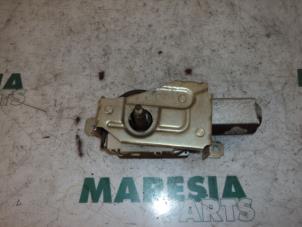Used Rear wiper motor Fiat Doblo (223A/119) 1.9 JTD Price € 50,00 Margin scheme offered by Maresia Parts