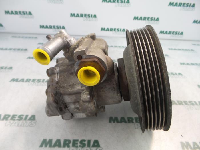 Usagé Pompe de direction Lancia Kappa 2.0 20V LE,LS Prix € 50,00 Règlement à la marge proposé par Maresia Parts