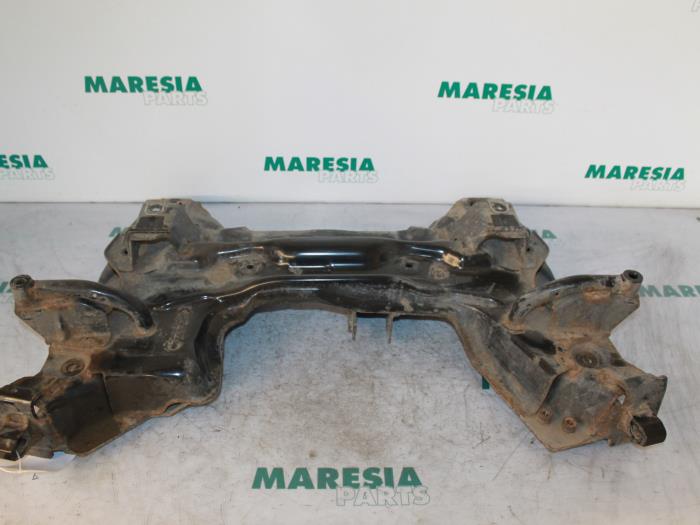 Begagnade Underram Citroen C3 Picasso (SH) 1.4 16V VTI 95 Pris € 75,00 Marginaltabell erbjuds av Maresia Parts