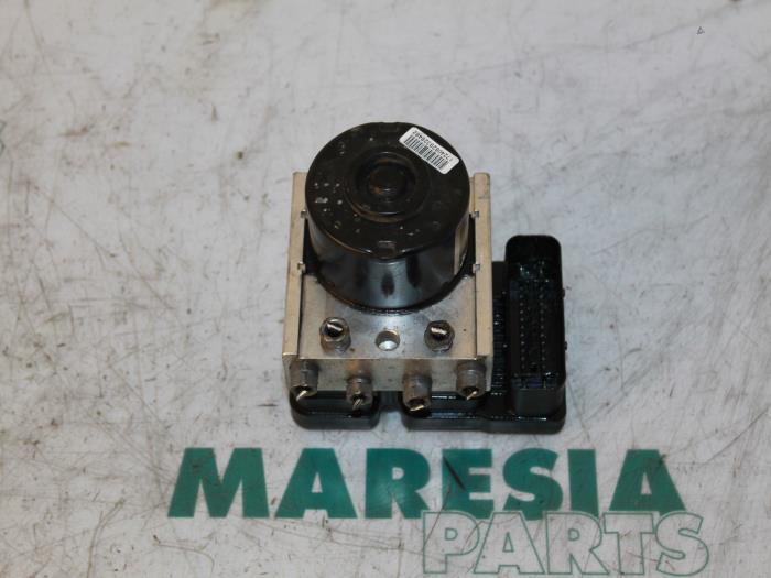 Used ABS pump Citroen C3 Picasso (SH) 1.4 16V VTI 95 Price € 183,75 Margin scheme offered by Maresia Parts