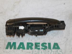 Used Door handle 2-door, right Renault Megane II (BM/CM) 1.6 16V Price € 30,00 Margin scheme offered by Maresia Parts