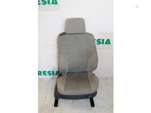 Used Seat, right Renault Megane II (BM/CM) 1.6 16V Price € 105,00 Margin scheme offered by Maresia Parts