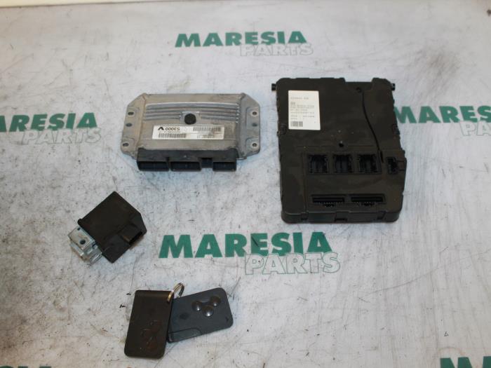 Used Engine management computer Renault Megane II (BM/CM) 1.6 16V Price € 324,99 Margin scheme offered by Maresia Parts