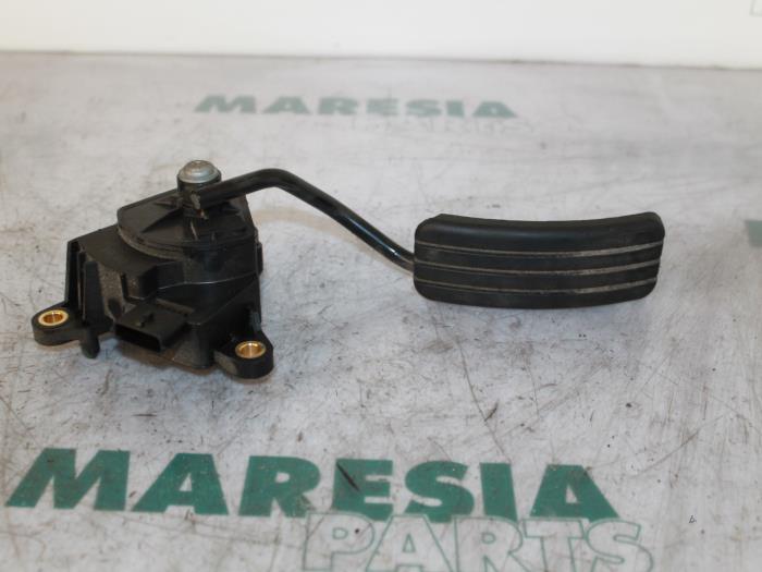 Begagnade Gaspedalsensor Renault Megane II (BM/CM) 1.6 16V Pris € 35,00 Marginaltabell erbjuds av Maresia Parts