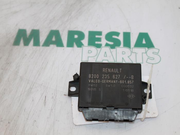 Usados Módulo PDC Renault Espace (JK) 2.2 dCi 16V Precio € 40,00 Norma de margen ofrecido por Maresia Parts