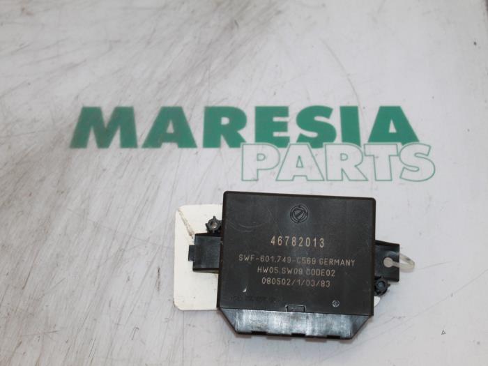 Usados Módulo PDC Fiat Stilo (192A/B) 2.4 20V Abarth 3-Drs. Precio € 35,00 Norma de margen ofrecido por Maresia Parts