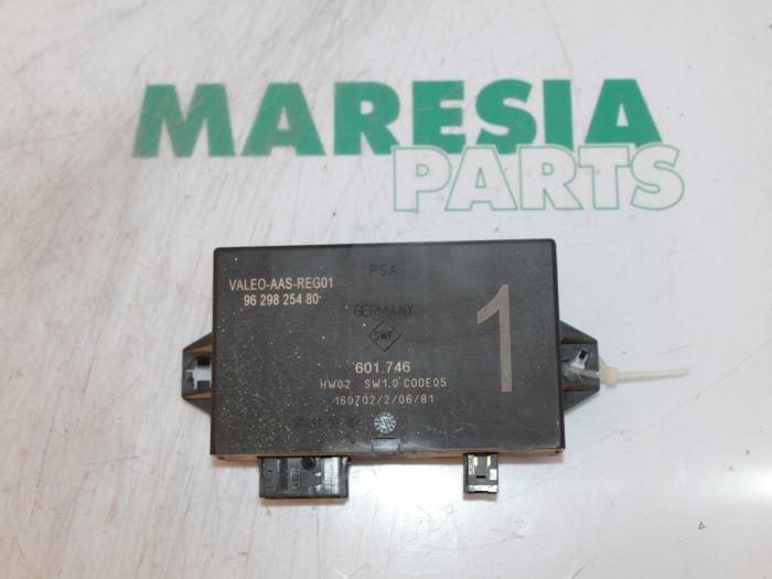 Begagnade PDC-modul Lancia Phedra 2.2 JTD 16V Pris € 50,00 Marginaltabell erbjuds av Maresia Parts