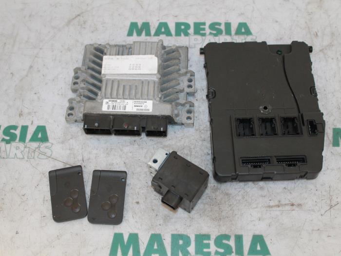 Used Engine management computer Renault Scénic II (JM) 1.5 dCi 105 Price € 324,99 Margin scheme offered by Maresia Parts