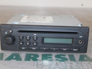 Used Radio CD player Renault Twingo II (CN) 1.2 16V Price € 90,00 Margin scheme offered by Maresia Parts
