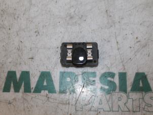Used Rain sensor Alfa Romeo 156 Sportwagon (932) 2.4 JTD Price € 25,00 Margin scheme offered by Maresia Parts
