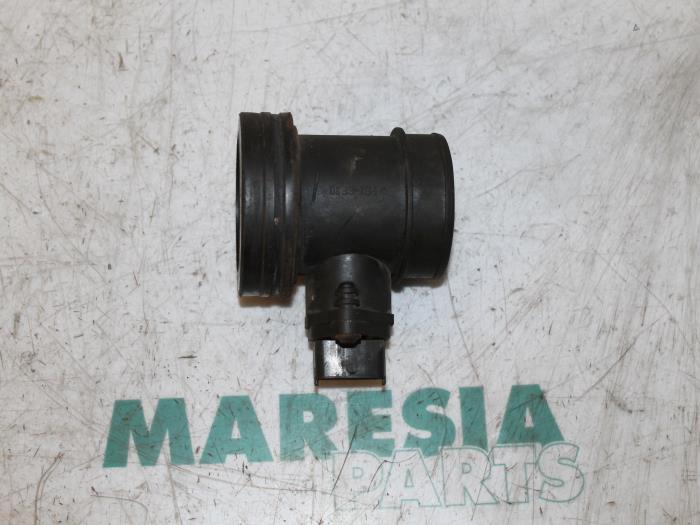 Usagé Débitmètre Alfa Romeo 156 Sportwagon (932) 2.4 JTD Prix € 35,00 Règlement à la marge proposé par Maresia Parts