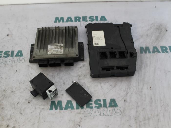 Used Engine management computer Renault Megane II Grandtour (KM) 1.5 dCi 100 Price € 324,99 Margin scheme offered by Maresia Parts