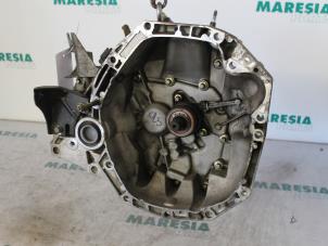 Używane Skrzynia biegów Renault Scénic II (JM) 1.5 dCi 85 Cena € 262,50 Procedura marży oferowane przez Maresia Parts