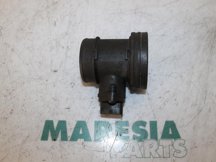 Usagé Débitmètre Alfa Romeo 166 2.4 JTD Prix € 35,00 Règlement à la marge proposé par Maresia Parts