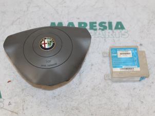 Usados Juego y módulo de airbag Alfa Romeo 166 2.4 JTD Precio € 65,00 Norma de margen ofrecido por Maresia Parts