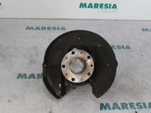 Usagé Fusée arrière droit Alfa Romeo 166 2.4 JTD Prix € 65,00 Règlement à la marge proposé par Maresia Parts