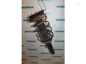 Used Front shock absorber rod, left Peugeot 406 (8B) 2.2 16V Price € 30,00 Margin scheme offered by Maresia Parts