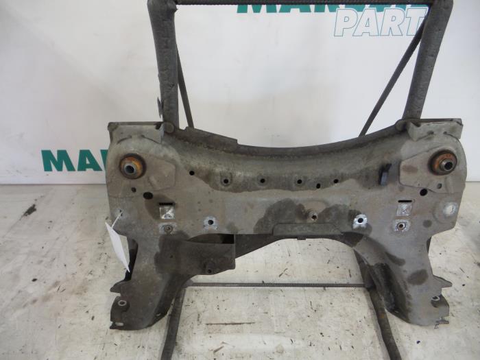 Begagnade Underram Renault Scénic II (JM) 1.6 16V Pris € 50,00 Marginaltabell erbjuds av Maresia Parts