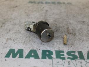 Used Ignition lock + key Peugeot 208 I (CA/CC/CK/CL) 1.6 Vti 16V Price € 29,99 Margin scheme offered by Maresia Parts