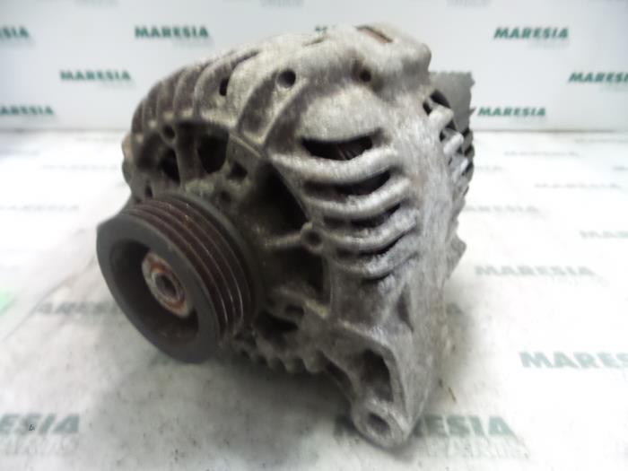 Begagnade Dynamo Peugeot 306 (7A/C/S) 1.6i XR,XT,ST Pris € 40,00 Marginaltabell erbjuds av Maresia Parts