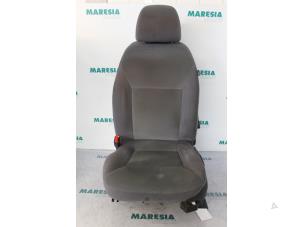 Gebrauchte Sitz links Fiat Croma (194) 1.9 JTD Multijet 16V Preis € 157,50 Margenregelung angeboten von Maresia Parts
