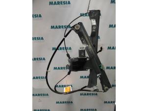 Used Window mechanism 2-door, front right Renault Clio III (BR/CR) 1.2 16V 75 Price € 24,99 Margin scheme offered by Maresia Parts